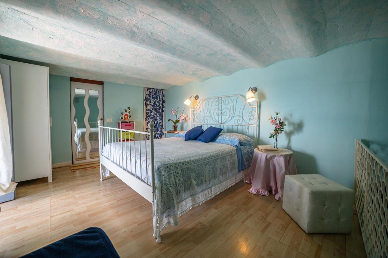 La Casetta Azzurra Naxos Джардини-Наксос Экстерьер фото